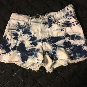 Bleach wash tie-dye shorts
